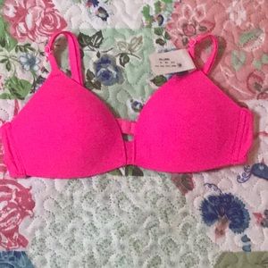 🛍🎁🎊🎉NWT Pink bra